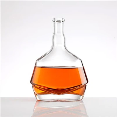 70cl Konyak XO Kapaklı Cam Şişe